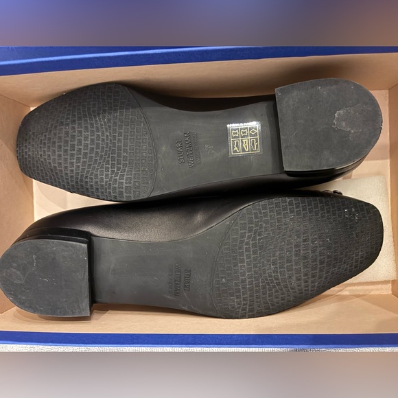 Stuart Weitzman CHAINOLO with Silver Chain Accent - Picture 2 of 3